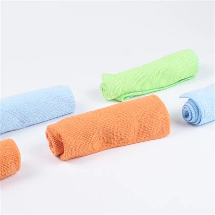 Üç parçalı kutu mikrofiber bez